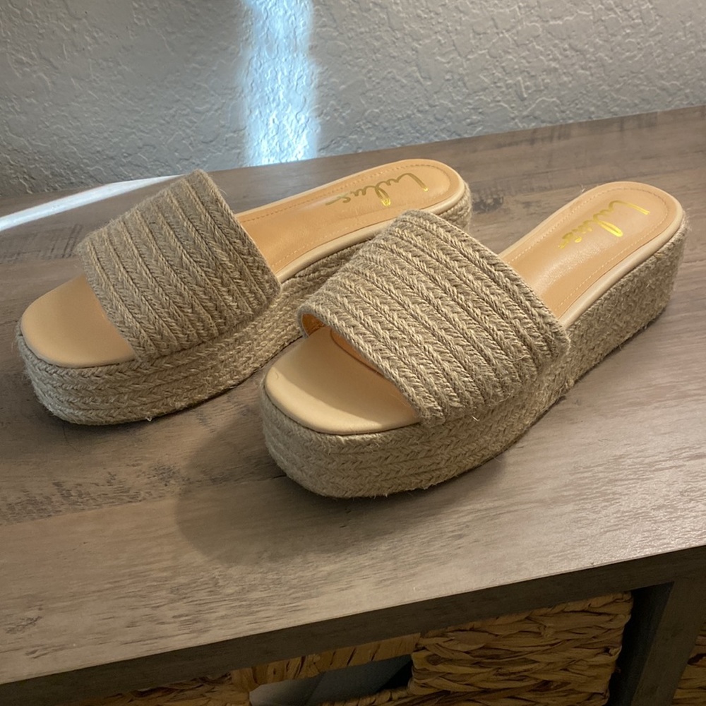 Lulus platform sandals 10